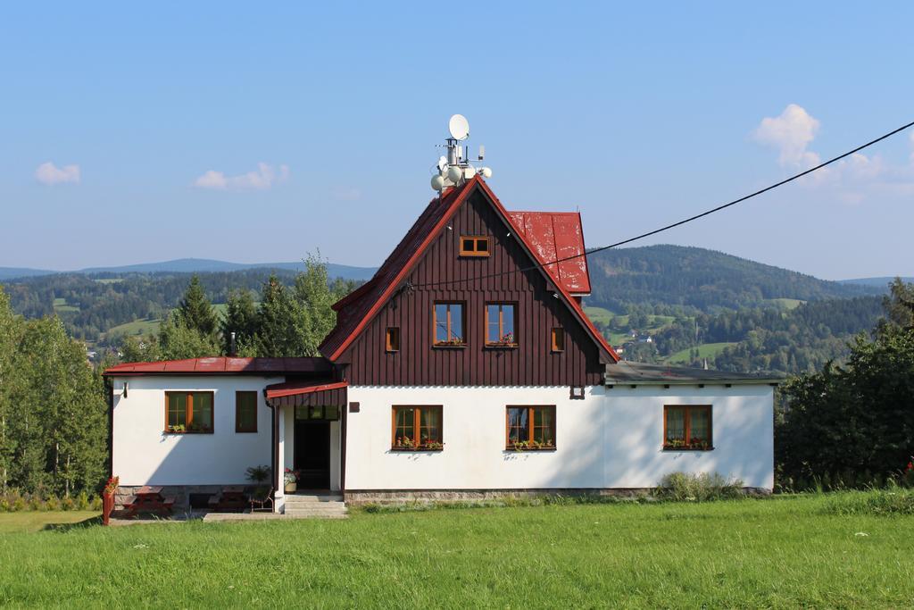 Penzion Jizerka Jablonec nad Nisou Esterno foto