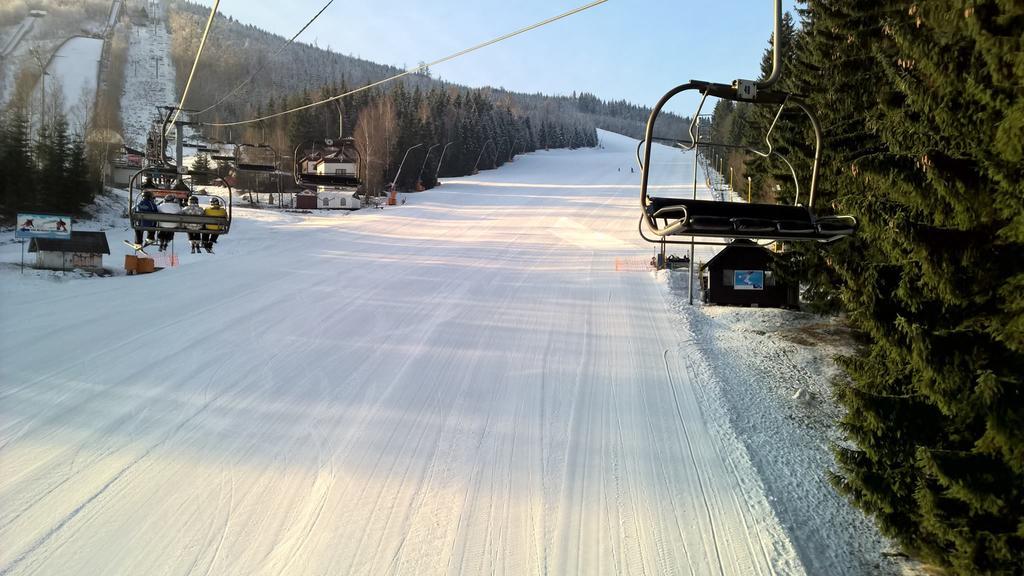 Penzion Jizerka Jablonec nad Nisou Esterno foto